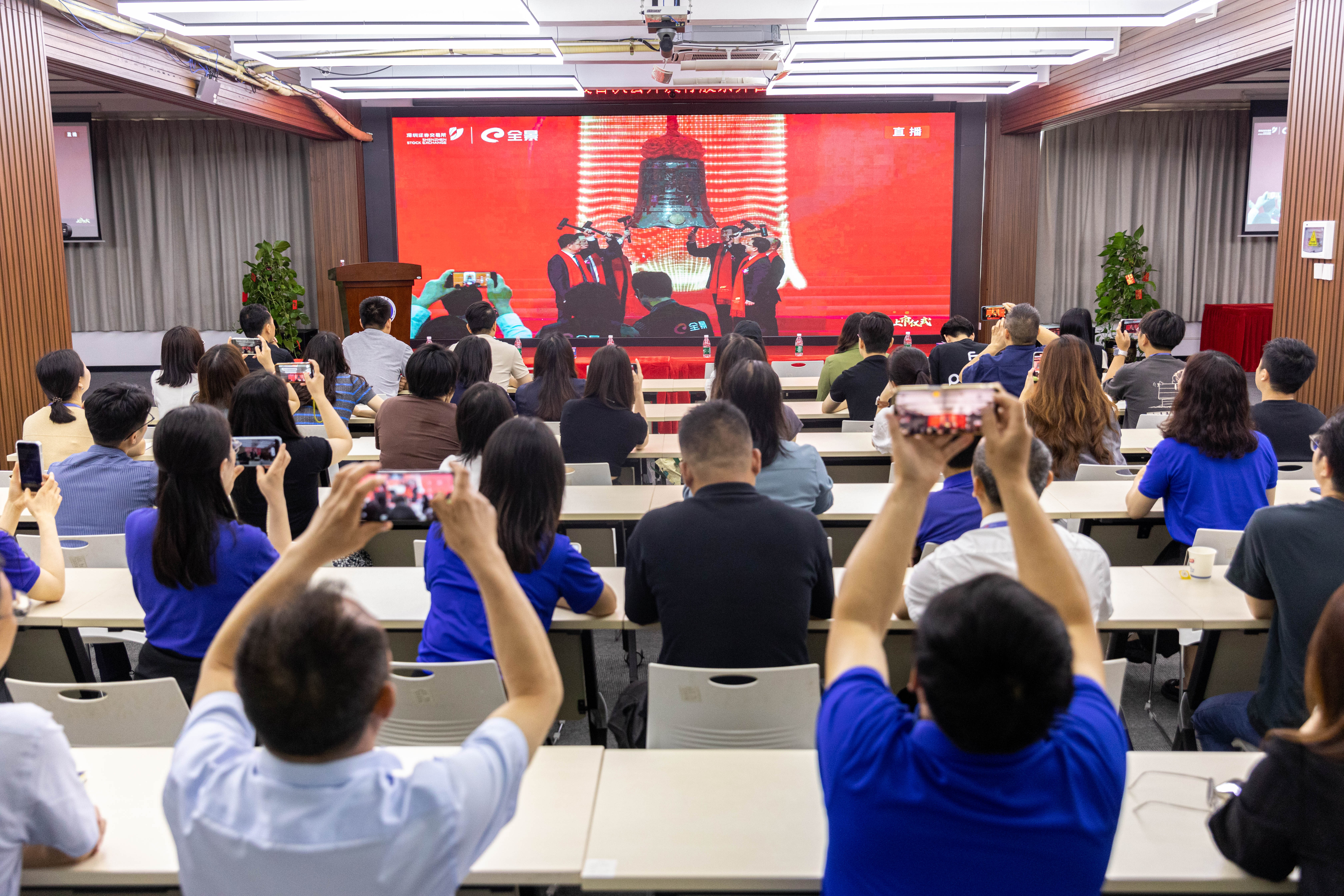 1747810119388866.jpg 1747810119388866.jpg